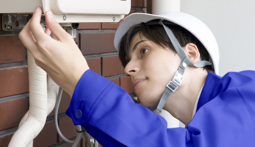 有資格者による安全取付