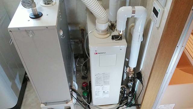 水漏れして調子が悪くなった石油給湯機を交換