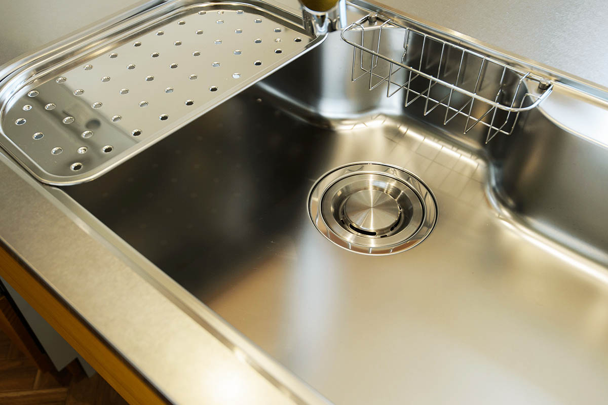 台所 キッチン排水口の掃除に必要なのは重曹よりも プロが解説 クラシアン