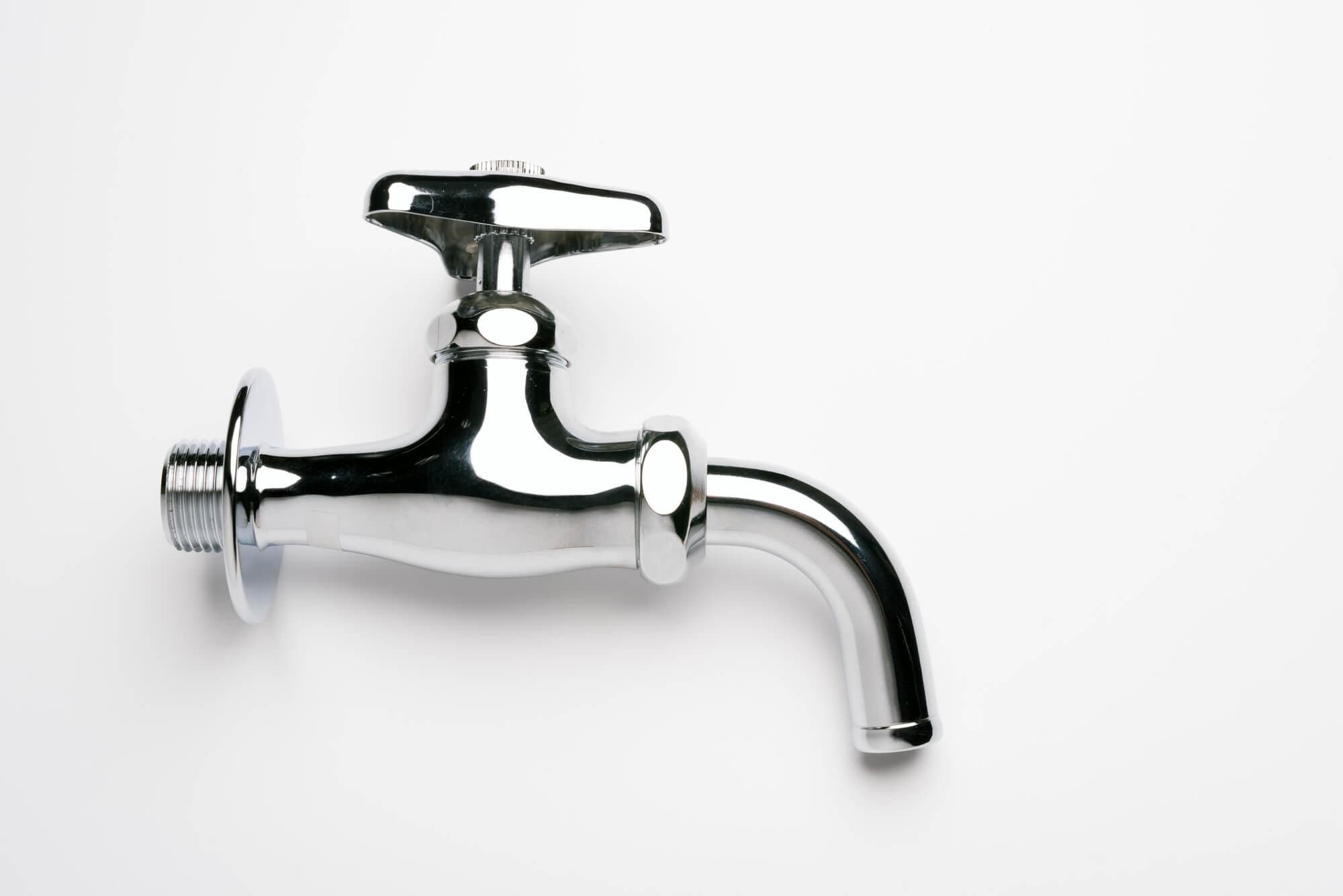 パイプの先からの水漏れを自分で修理(ハンドル式)
